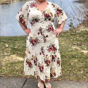 Beautiful floral dress!